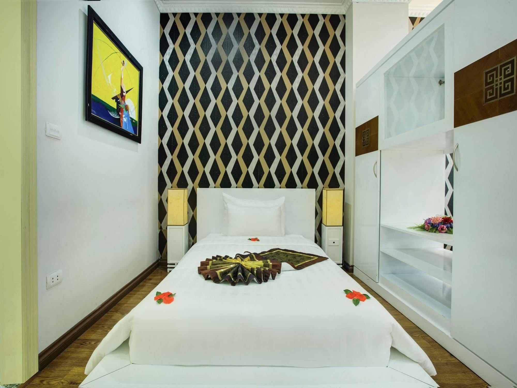 Diamond Legend Hotel Hanoi Exterior photo